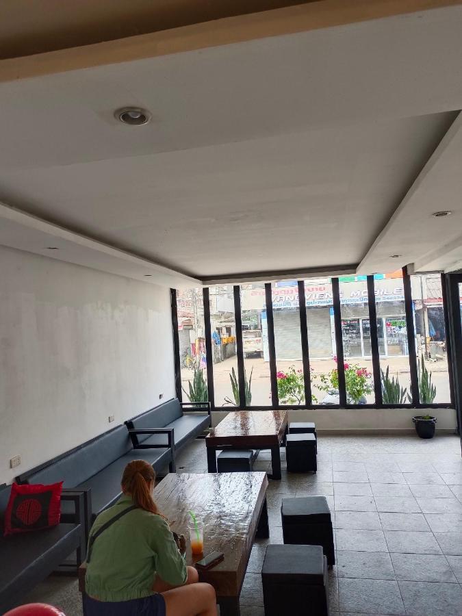 Vang Vieng Trendy Hotel 外观 照片